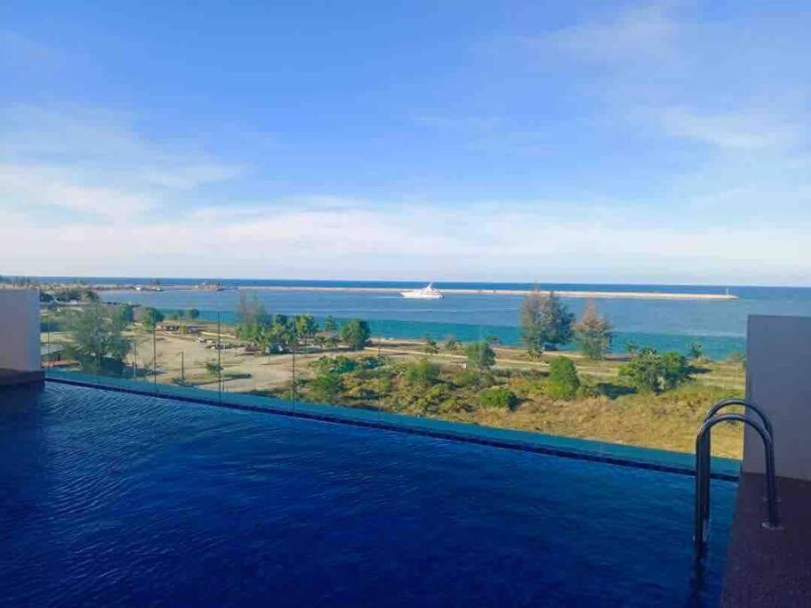 Kt City Homestay With 4 Bedrooms And Pool Kuala Terengganu Ngoại thất bức ảnh