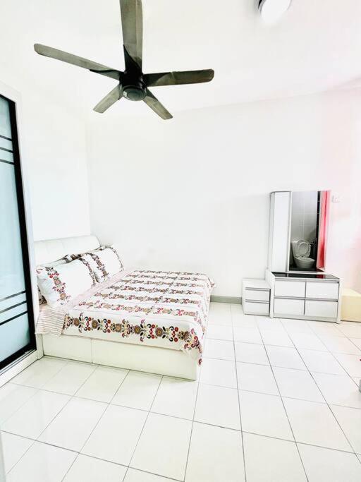 Kt City Homestay With 4 Bedrooms And Pool Kuala Terengganu Ngoại thất bức ảnh