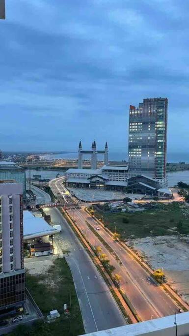 Kt City Homestay With 4 Bedrooms And Pool Kuala Terengganu Ngoại thất bức ảnh