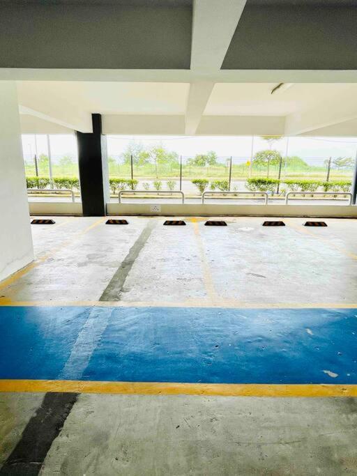 Kt City Homestay With 4 Bedrooms And Pool Kuala Terengganu Ngoại thất bức ảnh